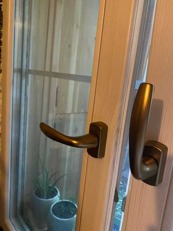 Bigpicture ru derevyannye evrookna iz sosny listvenniczy i duba