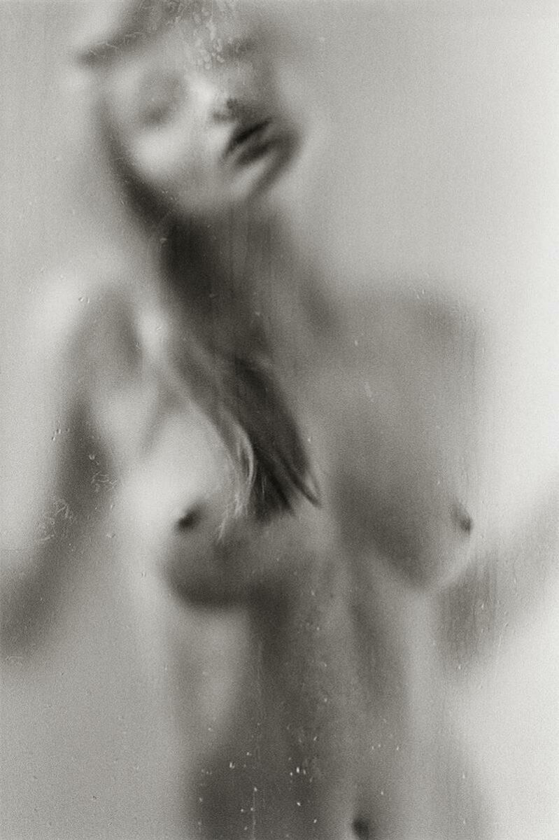 Карла Бруни в душе фото Памела Хэнсон интимная фотография естественность