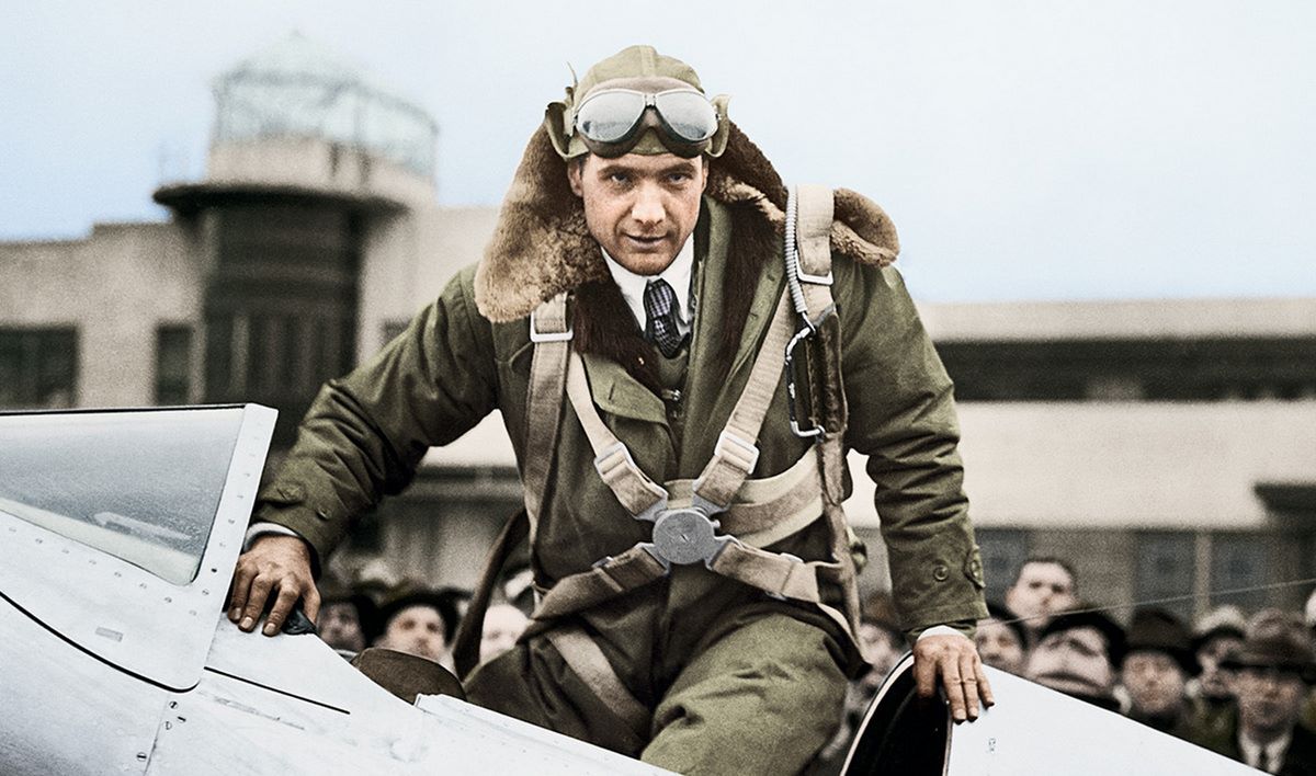 Портрет молодого Говарда Хьюза (Howard Hughes) в костюме пилота