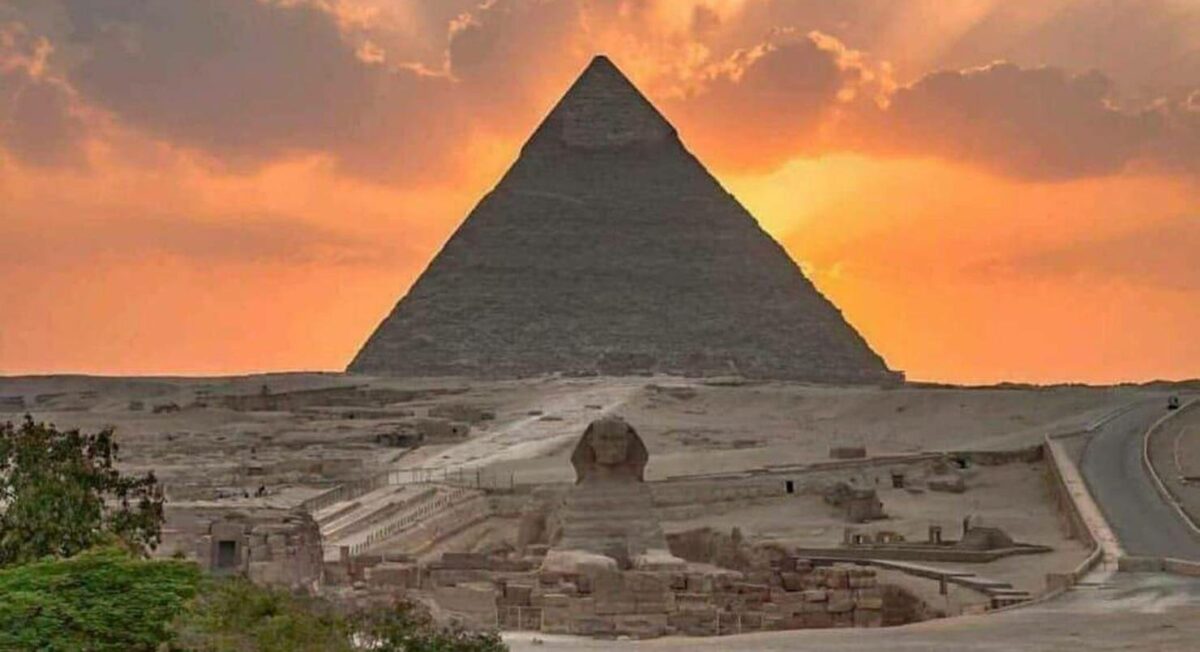 Пирамида Хеопса (The Great Pyramid of Giza) в Гизе