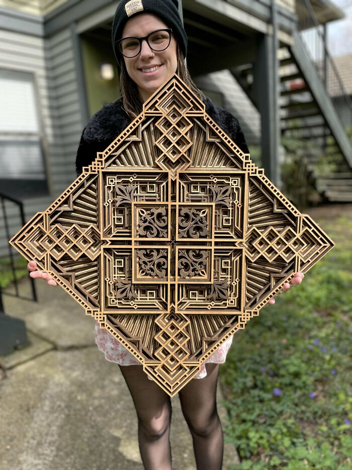 Объемное резное панно на стену из березы