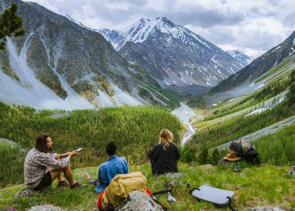 Что взять в поход: универсальный список снаряжения для туризма, охоты и рыбалки