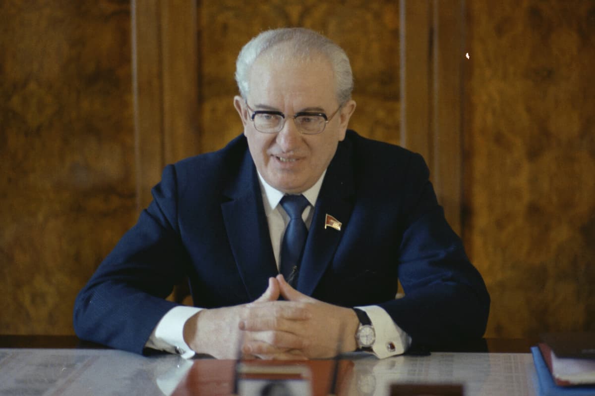 Юрий Андропов