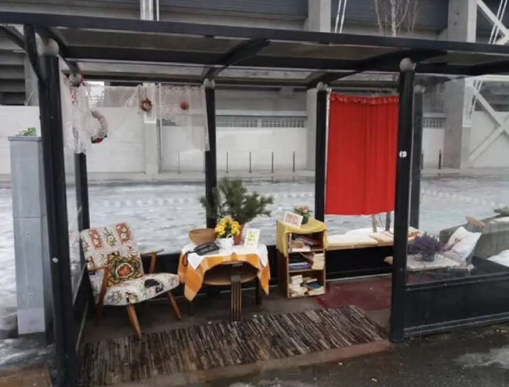 Современная автобусная остановка в Норвегии (Norway)