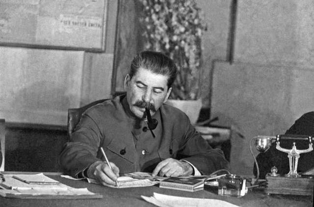 Изображение Иосифа Сталина (Joseph Stalin) в военной форме