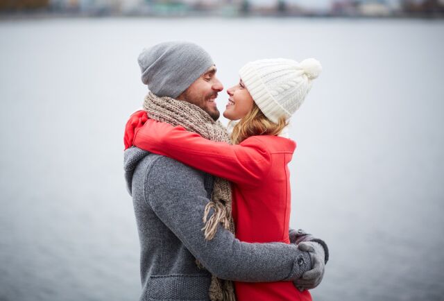 Парень и девушка обнимаются фото обнимашки