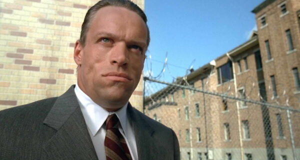 Что стало с культовым злодеем боевиков 90-х Брайаном Томпсоном