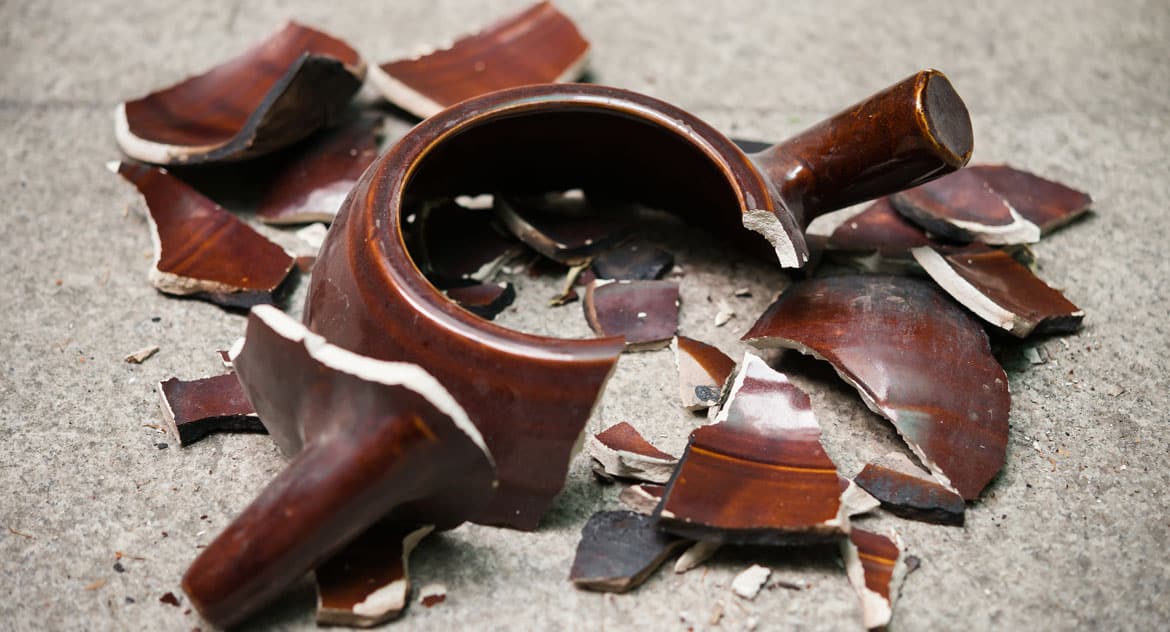 разбитый горшок