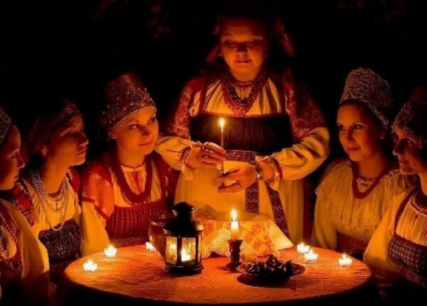 Святочные гадания: что реально делали девушки в январские ночи и что из этого можно повторить сейчас
