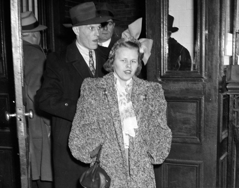 Перл Ласк в полиции после покушения на Ольгу Рокко