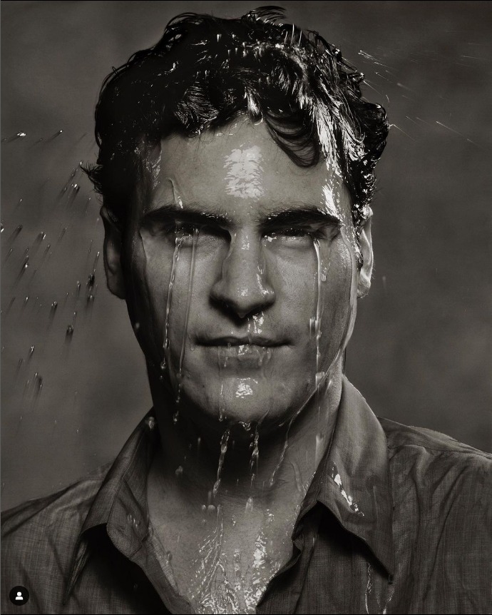 Хоакин Феникс с бородой черно-белый портрет актера фотография Уотсона