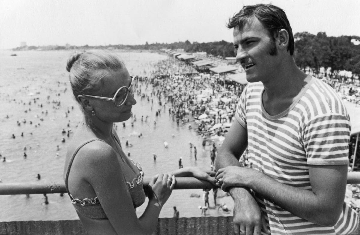 Вячеслав Лемешев с первой женой Оксаной семейное фото на пляже