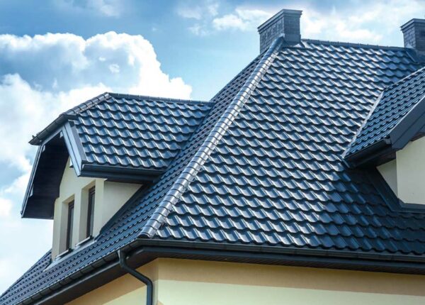 Практическое руководство по выбору и укладке кровельной металлочерепицы