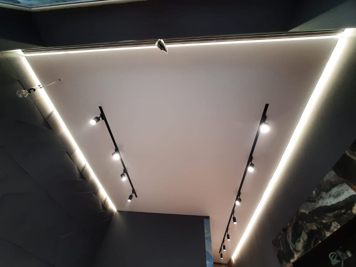 фото натяжных потолков