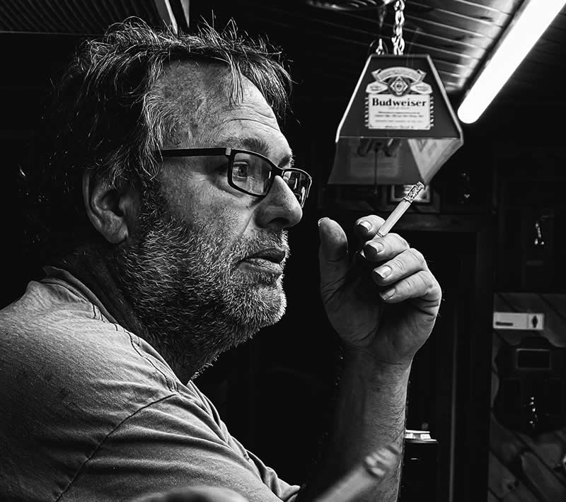 Чёрно-белый мужской портрет с жёстким боковым светом &mdash; Star Greathouse, Mobile Photography Awards