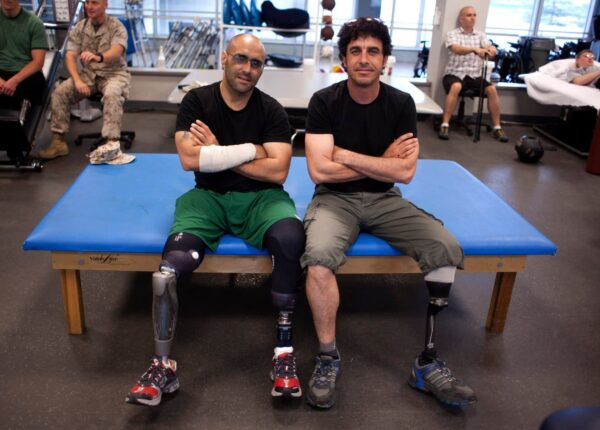 Жоао Силва — фотограф из «Банг-Банг Клуба», который подорвался на мине и продолжил снимать