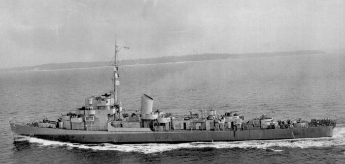 Эсминец USS Eldridge DE-173 на верфи в Нью-Йорке 1943 год