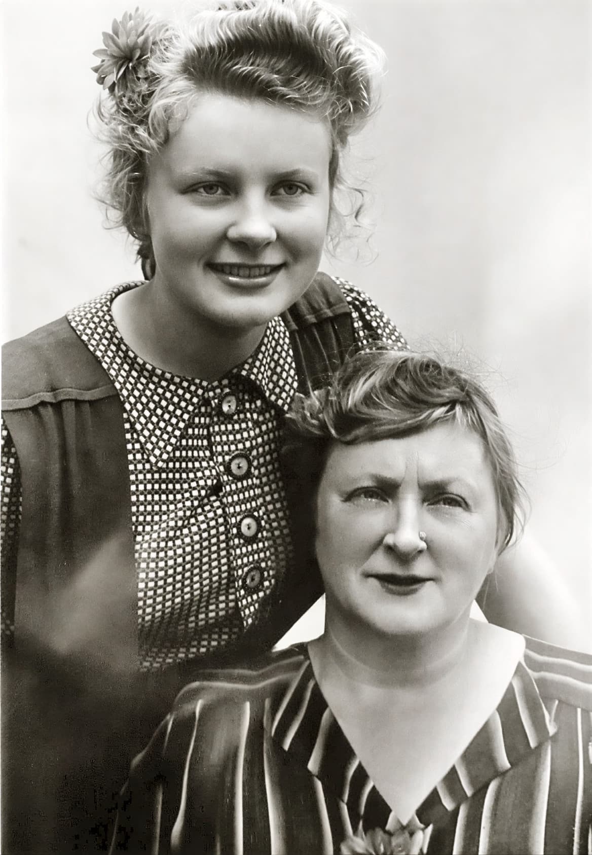 Алла Ларионова с матерью в 1950-е