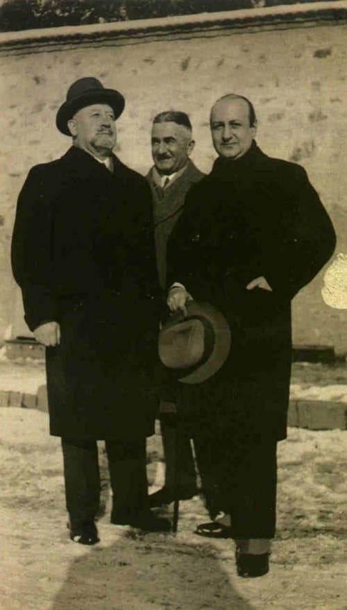 Рудольф фон Зеботтендорф слева Стамбул 1939 год