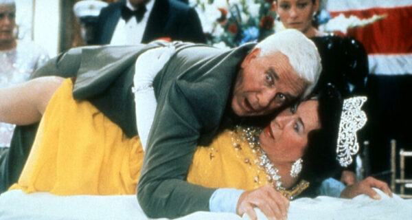 Как Лесли Нильсен стал звездой комедии в 54 года и переписал правила голливудского юмора