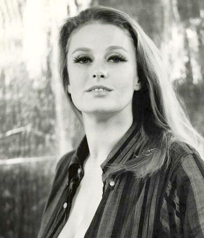 Беата &mdash; студийный портрет в технике low key Владислава Павельца