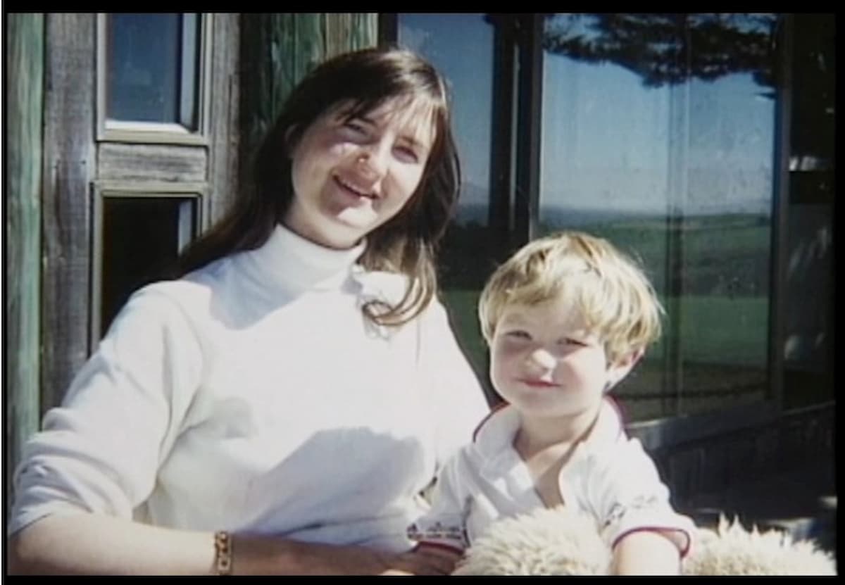 Мэгги Грин с сыном Николасом во время семейного отпуска в Италии, 1994 год