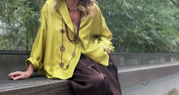 «Мне за 70, и я одеваюсь так, что мои фото расходятся по миру»: 9 правил стиля от Росселлы Джардини