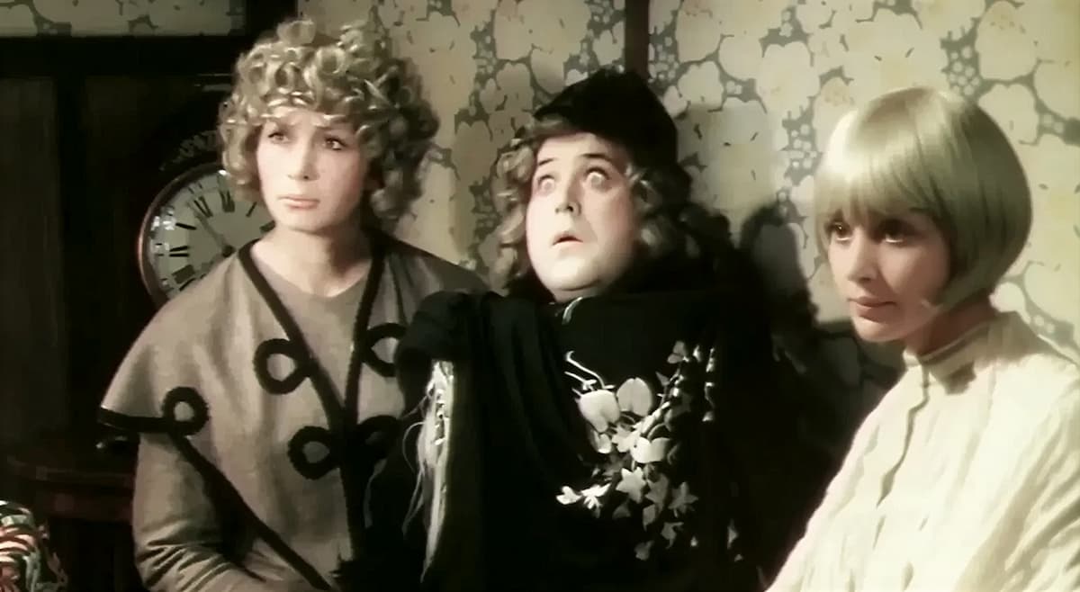 Кадр из фильма Здравствуйте я ваша тётя 1975 Васильева Калягин Веденеева