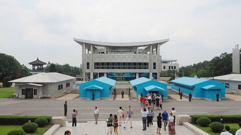 Переход в Пханмунджоме &mdash; один из самых охраняемых объектов на корейской границе, 1980-е годы