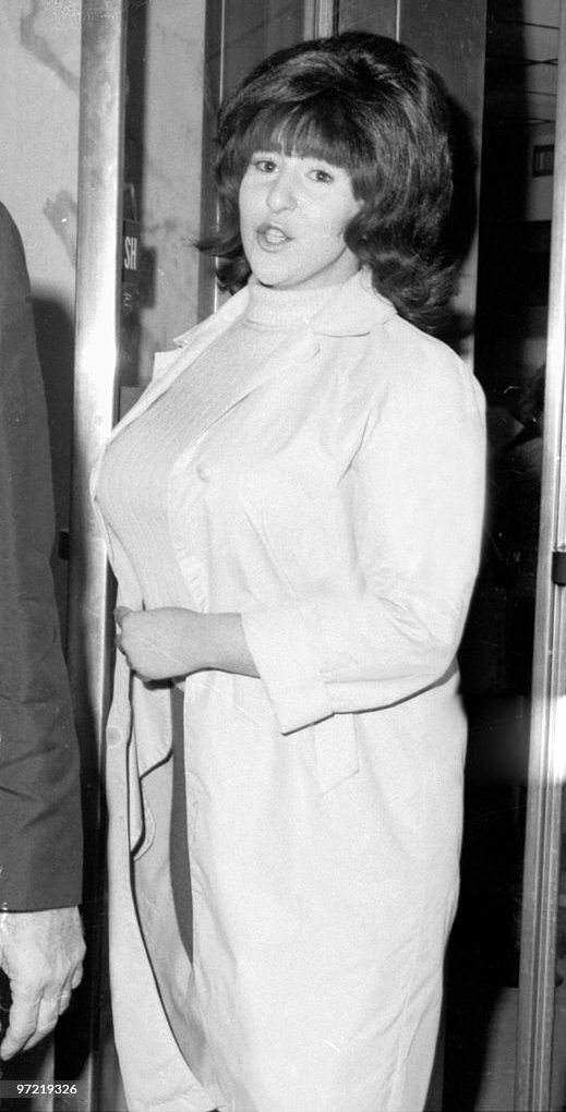 Франсин Готтфрид sweater girl Уолл-стрит 1968 портрет