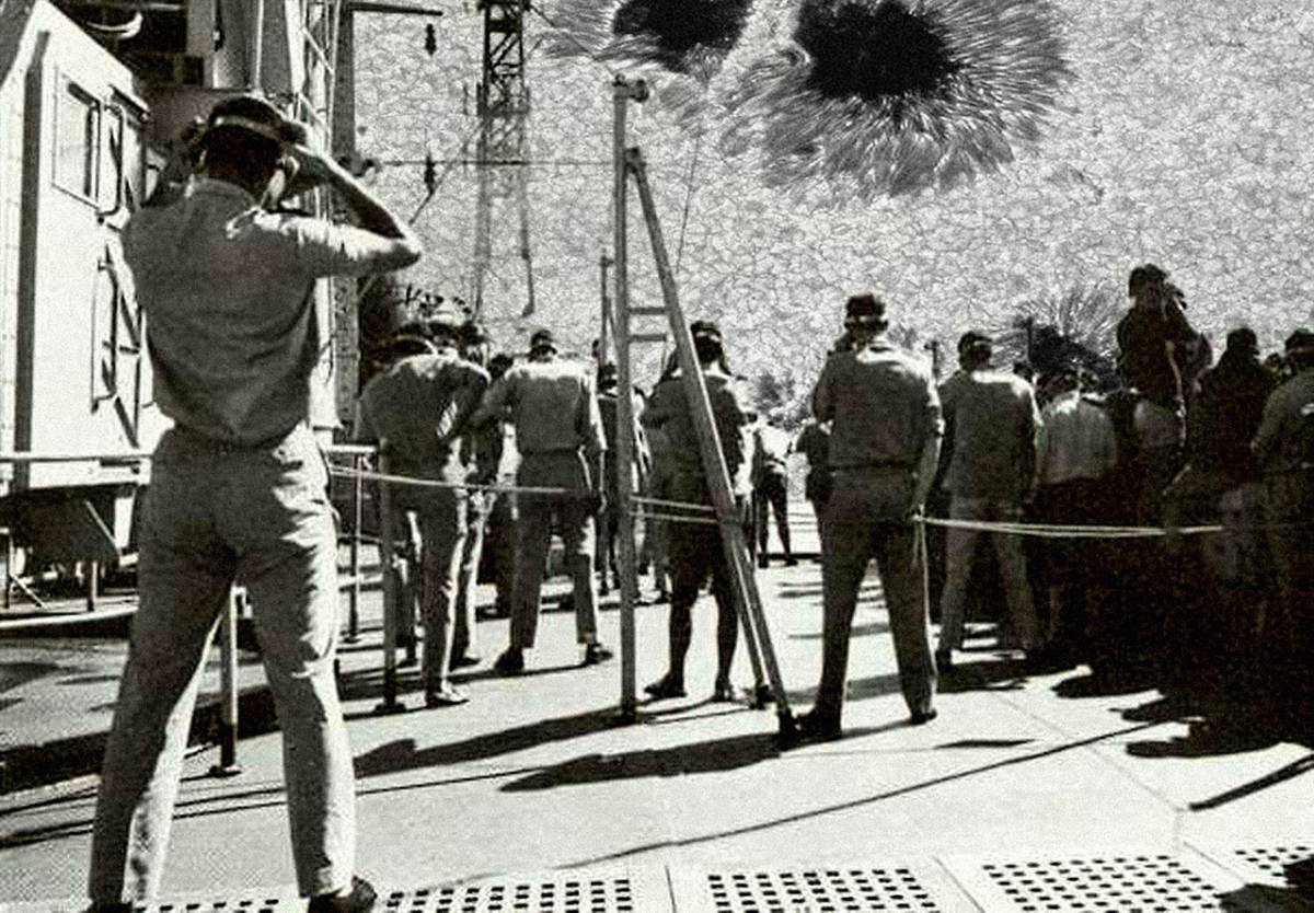 Размагничивание корабля военно-морской верфи США 1940-е годы