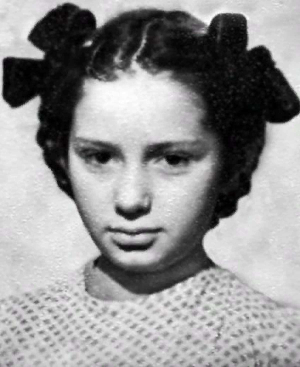 Татьяна Ицыкович в школьные годы, Ленинград