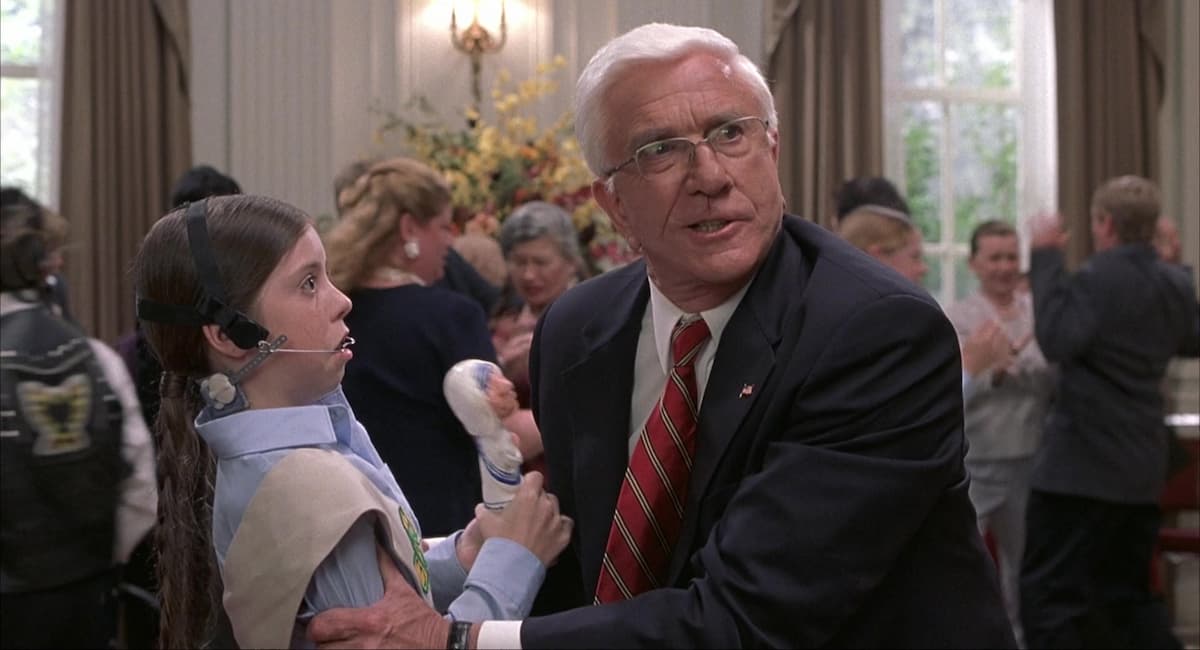 очень страшное кино лесли нильсен