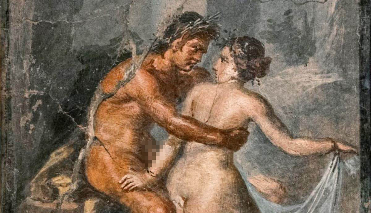 Фреска из Помпей с изображением сатира и менады в любовных объятиях