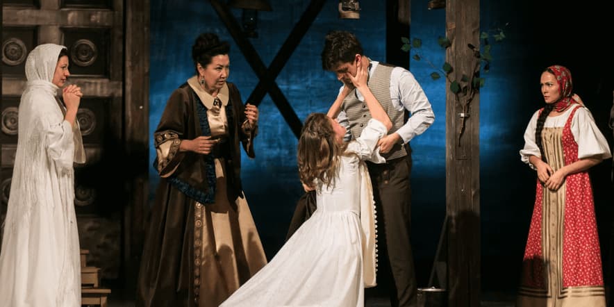 Сцена из спектакля по пьесе Островского XIX век