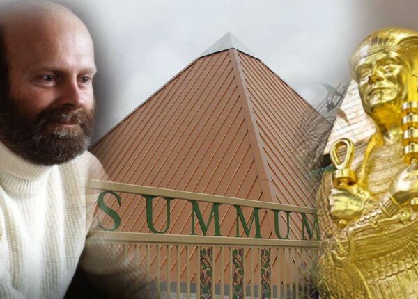 Американский культ SUMMUM в бронзовой пирамиде, где мумифицируют людей и медитируют на вине