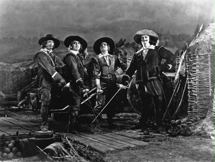 Голливудские мушкетёры из фильма Человек в железной маске 1929 год Фэрбенкс