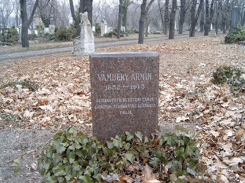 Надгробие Арминия Вамбери на кладбище Керепеши в Будапеште