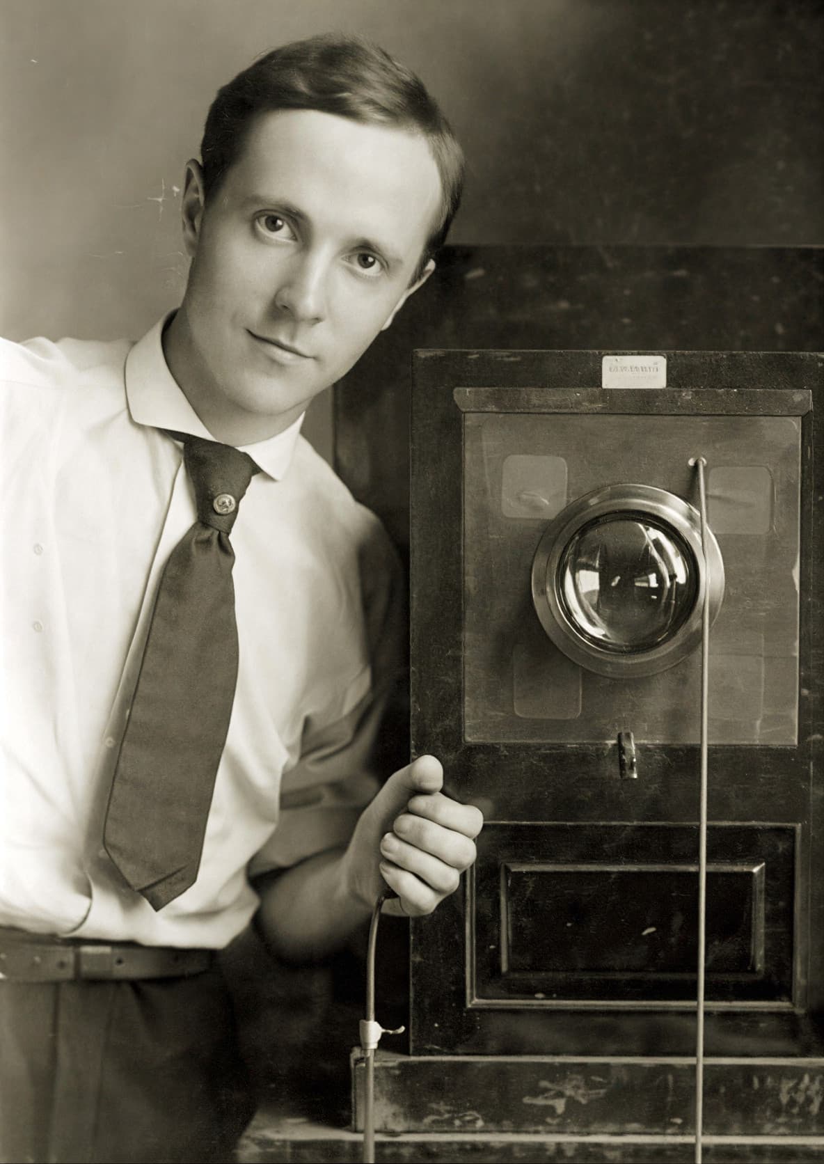 Эдвард Уэстон в молодости &mdash; портрет американского фотографа