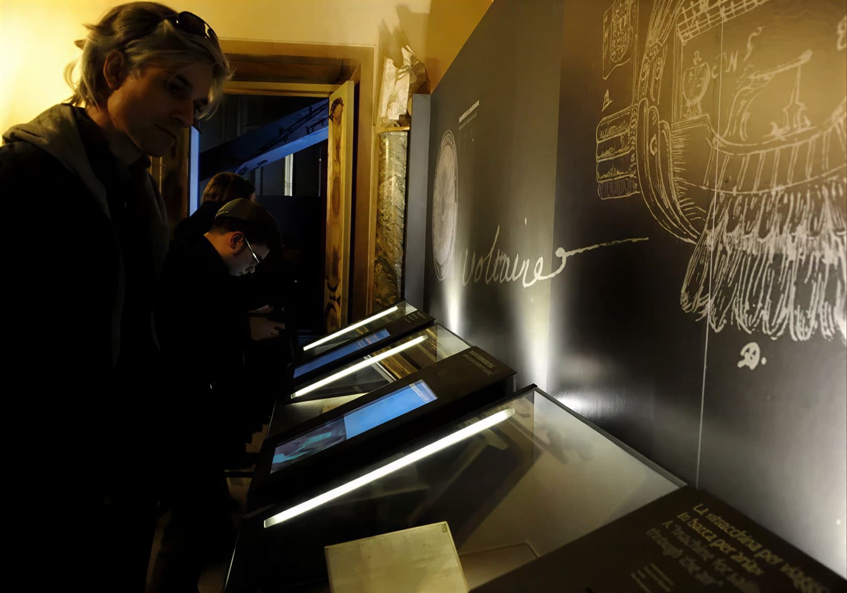 Выставка Lux in Arcana 2012 года с документами Ватиканского архива