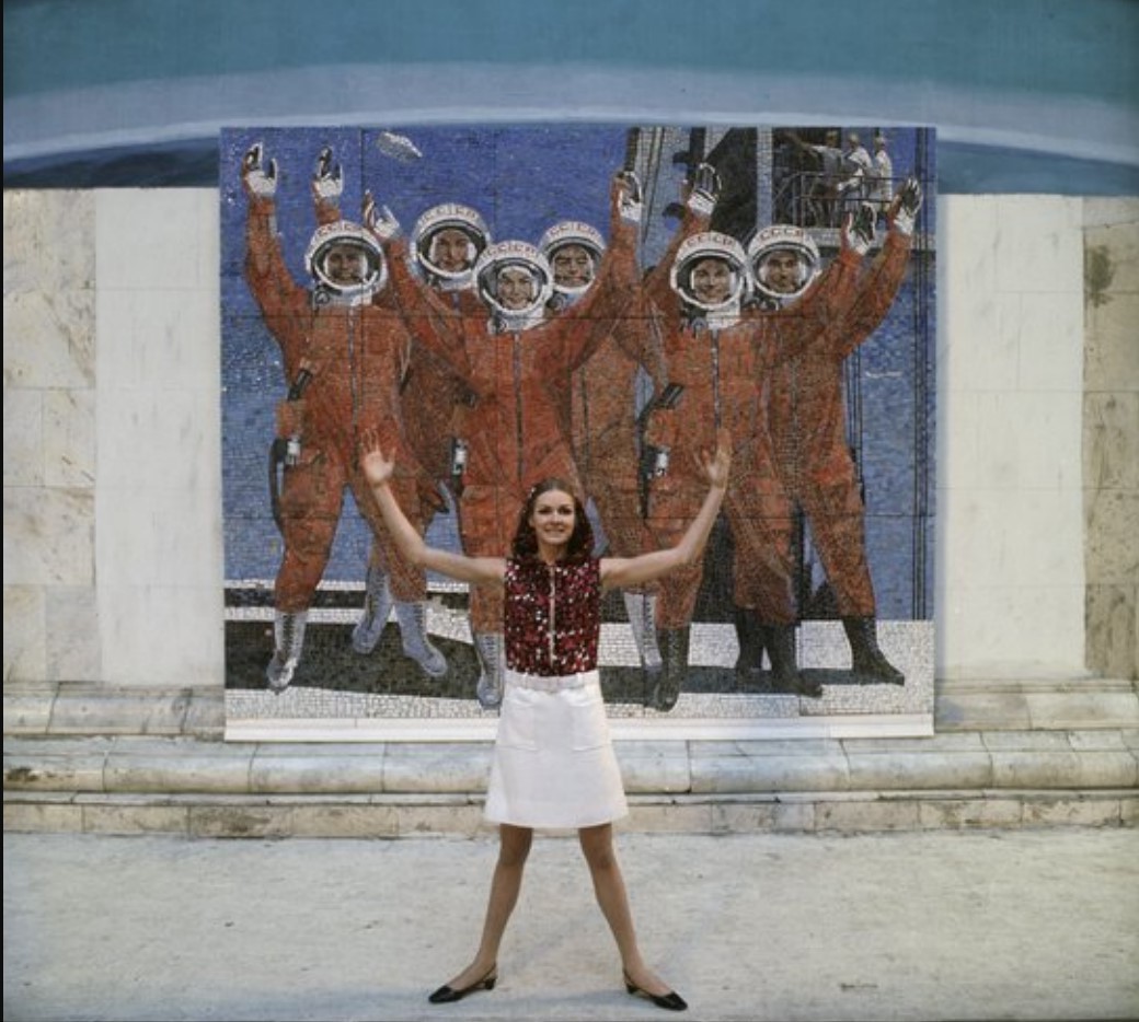 Интерьер павильона Космос на ВДНХ с нидерландской моделью