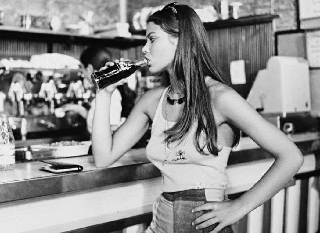 Портрет итальянской актрисы Орнеллы Мути в молодости 1974 год