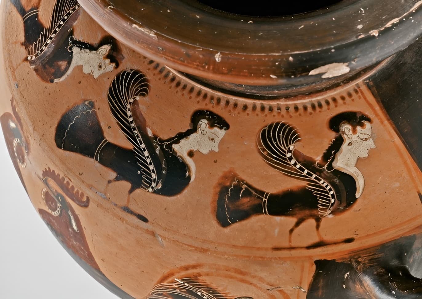 Аттическая ваза с изображением сирены в виде птицы с женской головой, около V века до нашей эры