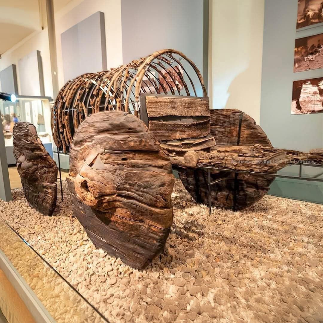 Древняя дубовая повозка 4000-летней давности из Армении