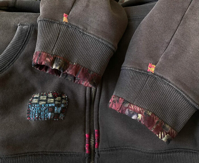 Bigpicture ru 27 mended a friends hoodie v0 rmc7kaab32qg1 69bd506a308ad 700