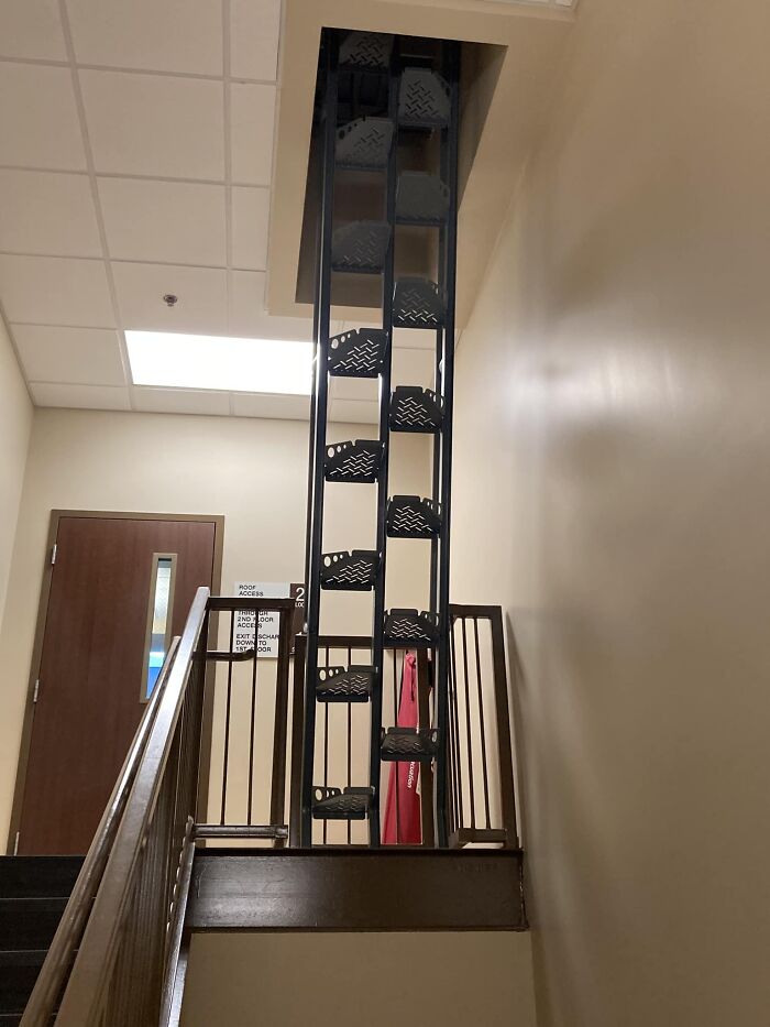 Лестница в медицинском учреждении