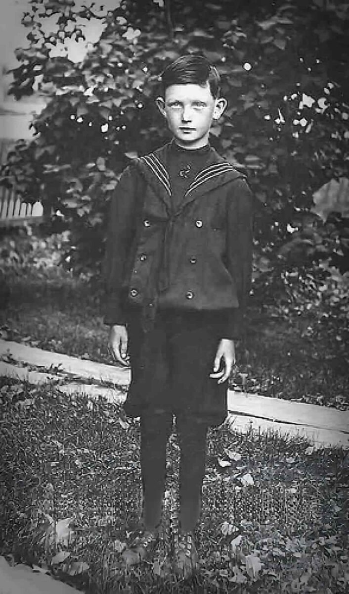 Рэймонд Робинсон в детстве, Бивер-Фолс, Пенсильвания, до несчастного случая 1919 года