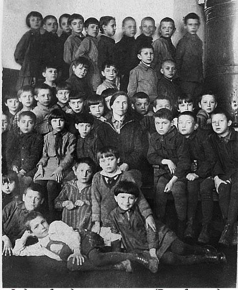 Лёва Федотов с одноклассниками