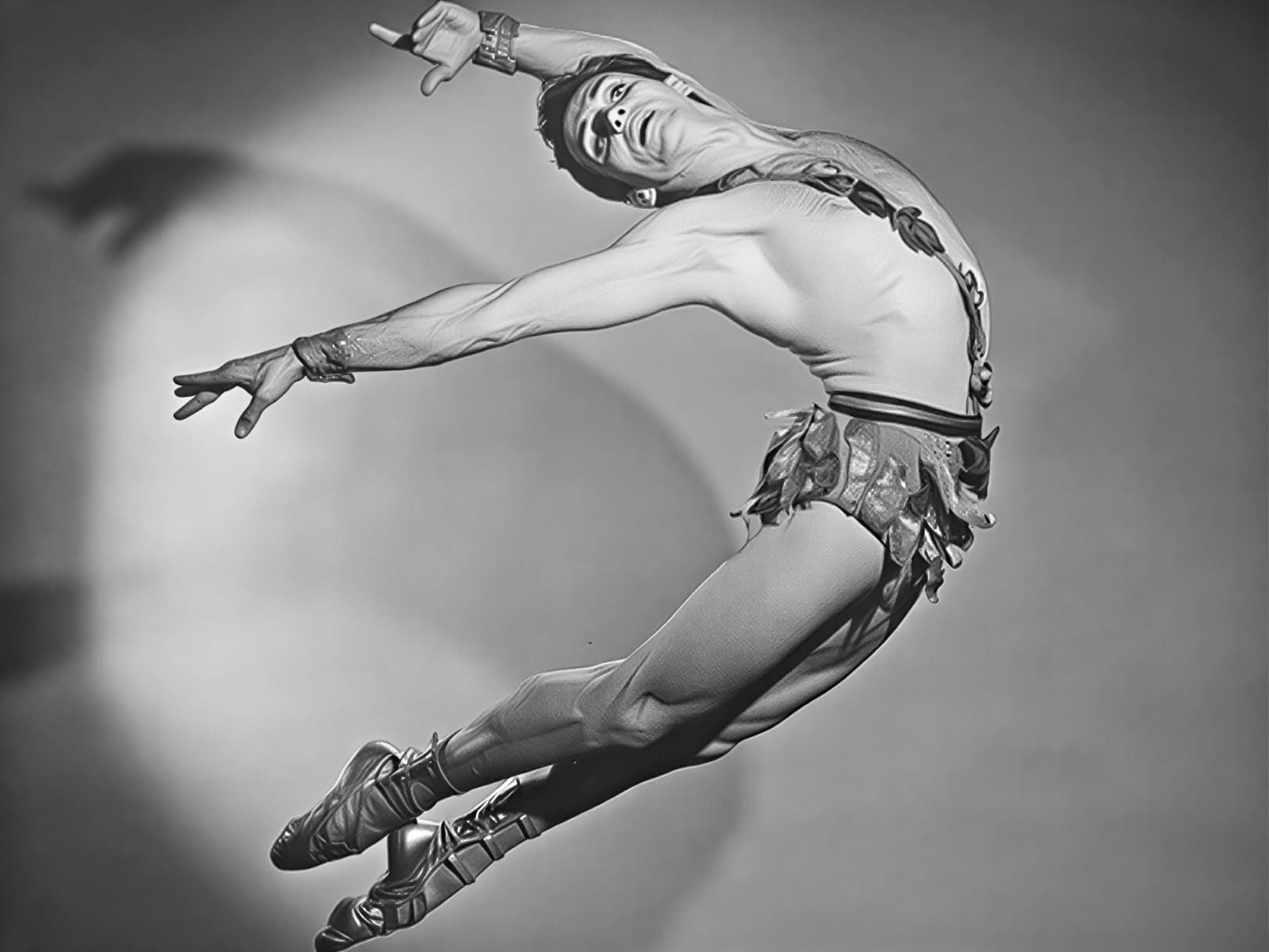 Марис Лиепа — портрет в балетном костюме, 1960-е годы