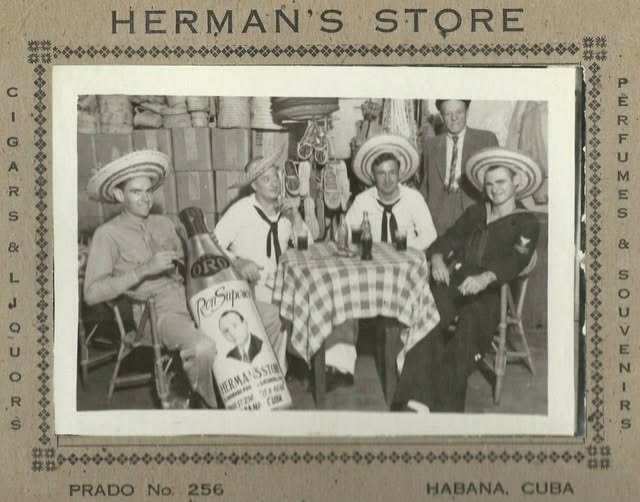 Туристы Гавана 1950-е фото на память казино